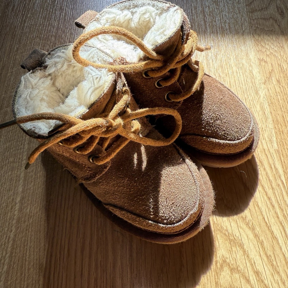 Lamo Chukka Boots Suede ChestnutKids Size 6C